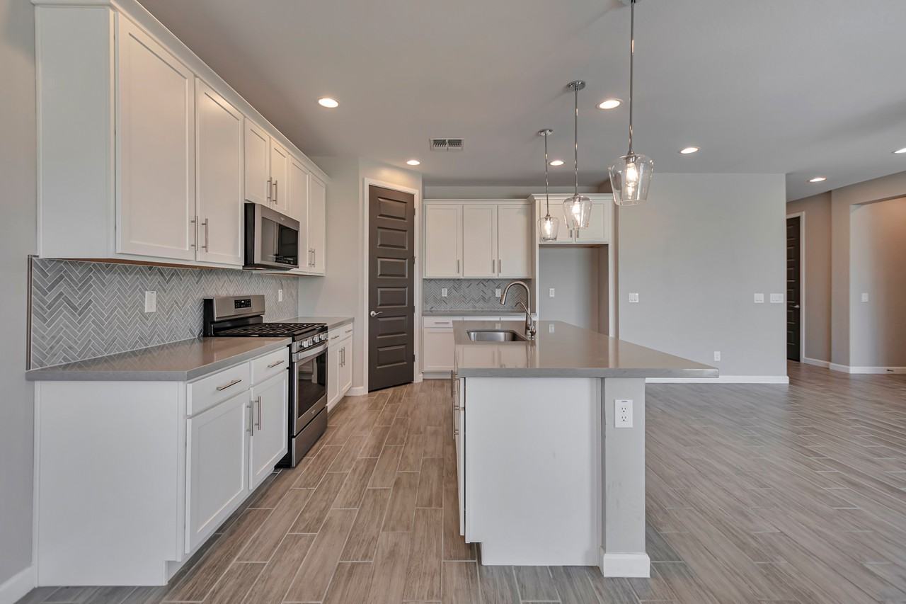 22770 E Rosa Rd - Photo 2 of 25