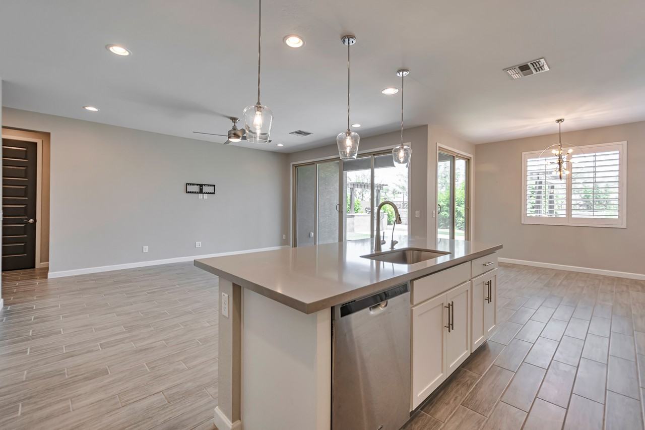22770 E Rosa Rd - Photo 4 of 25