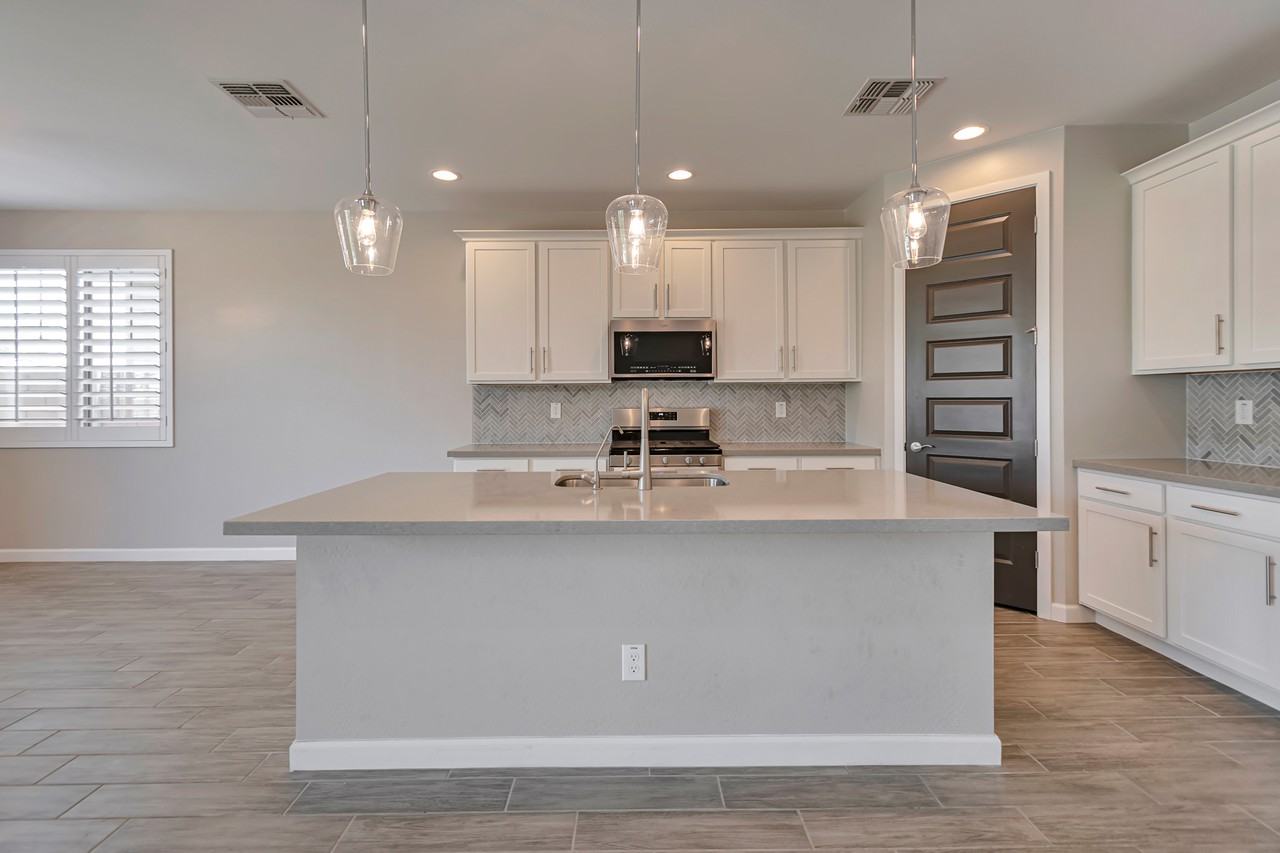 22770 E Rosa Rd - Photo 6 of 25