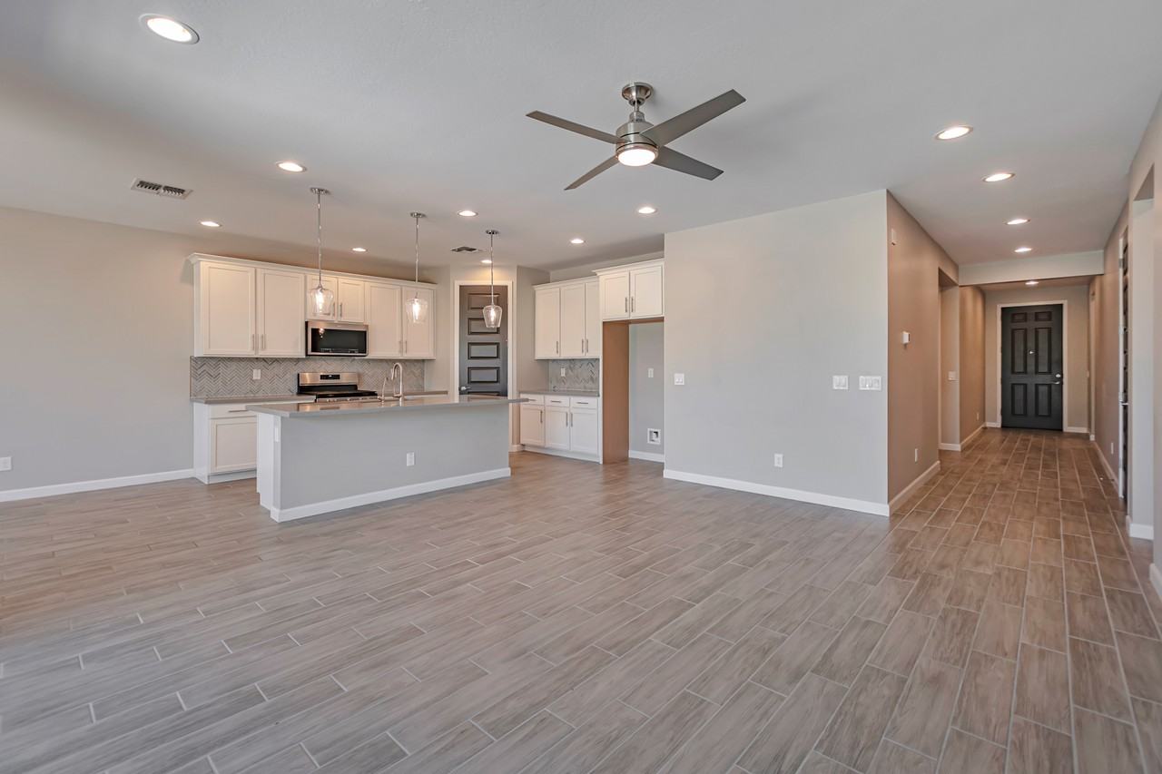 22770 E Rosa Rd - Photo 7 of 25