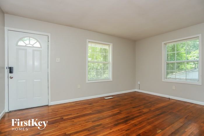 97 Harper Rd Se - Photo 2 of 15
