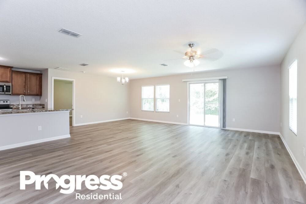 12331 Glimmer Way - Photo 3 of 21