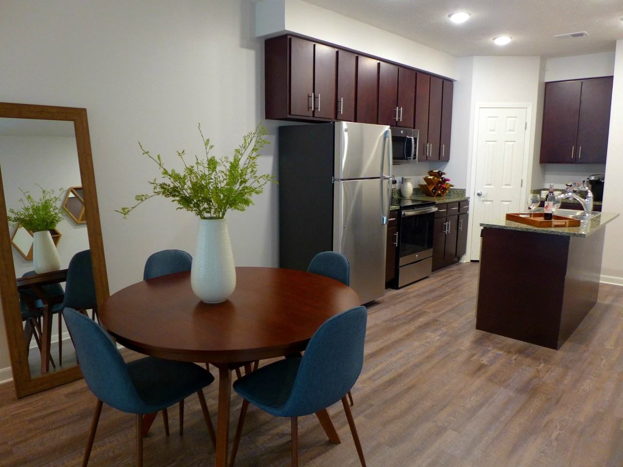 Nichol Flats - Photo 6 of 24