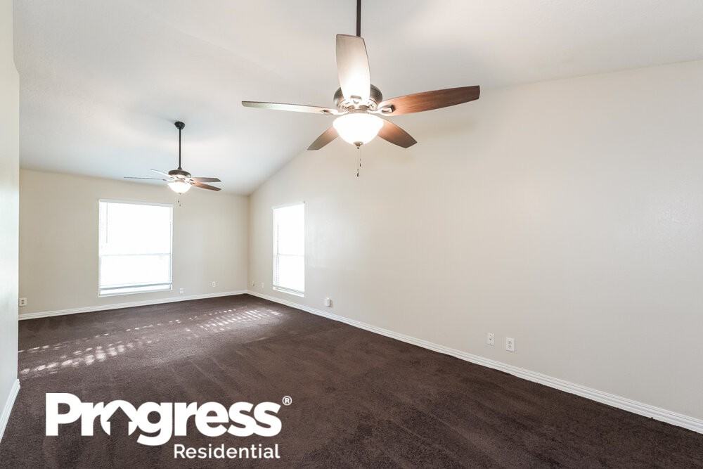 12203 Deer Wood Trl - Photo 3 of 16