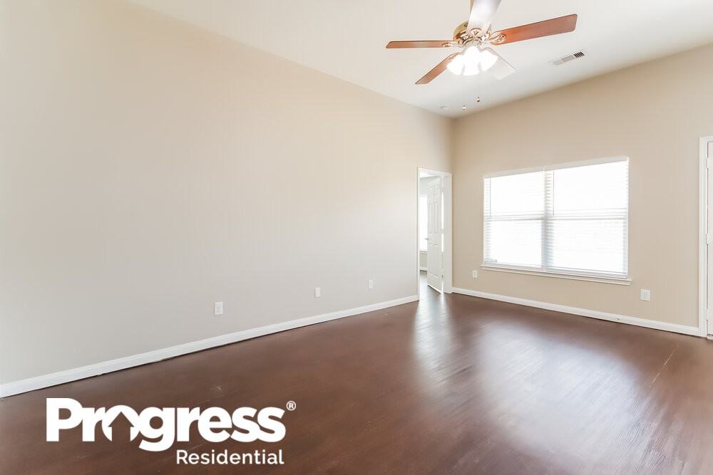 12127 Clara Ln - Photo 3 of 16