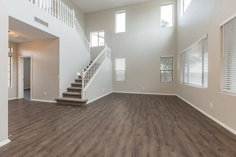 14979 W Shaw Butte Dr - Photo 2 of 12