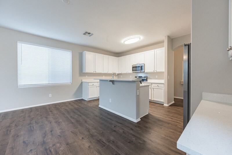 14979 W Shaw Butte Dr - Photo 3 of 12