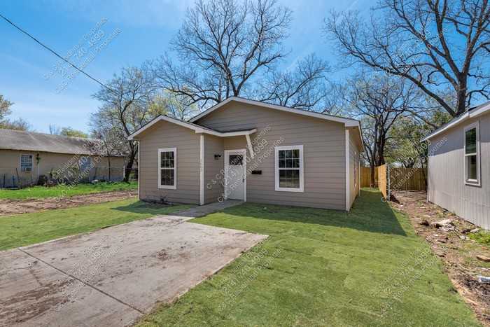 4615 Baldwin St - Photo 2 of 20