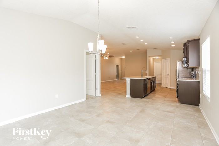 12406 Jovana Rd - Photo 3 of 15