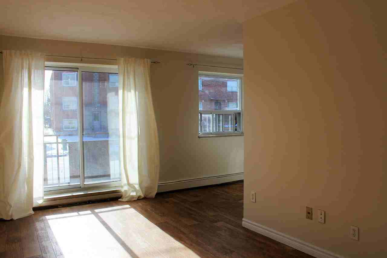 262 - 262 Glencarry Ave #304 - Photo 3 of 5