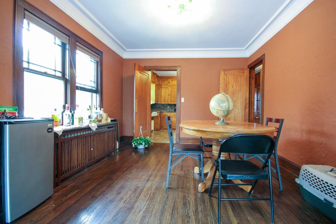 1404 University Ave Ne #2 - Photo 5 of 22