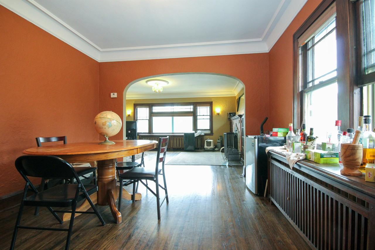 1404 University Ave Ne #2 - Photo 6 of 22