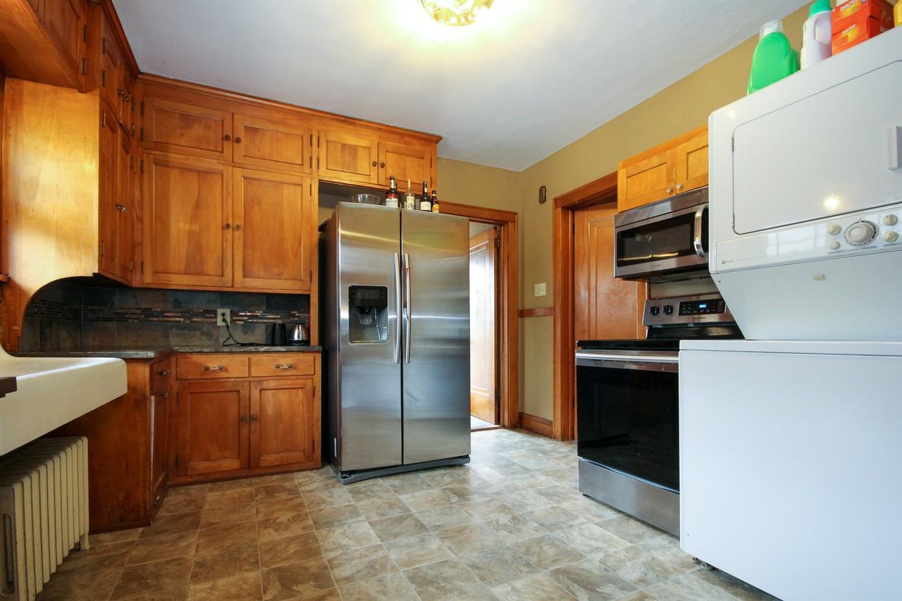 1404 University Ave Ne #2 - Photo 7 of 22