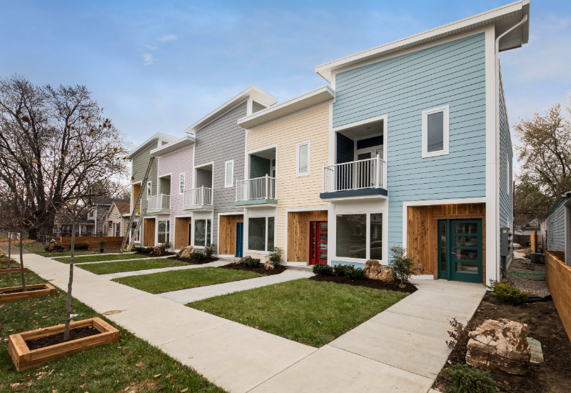 530 Lilly Ave - Photo 3 of 28