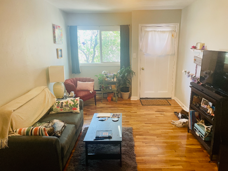 1207 W Geyser St - Photo 2 of 3