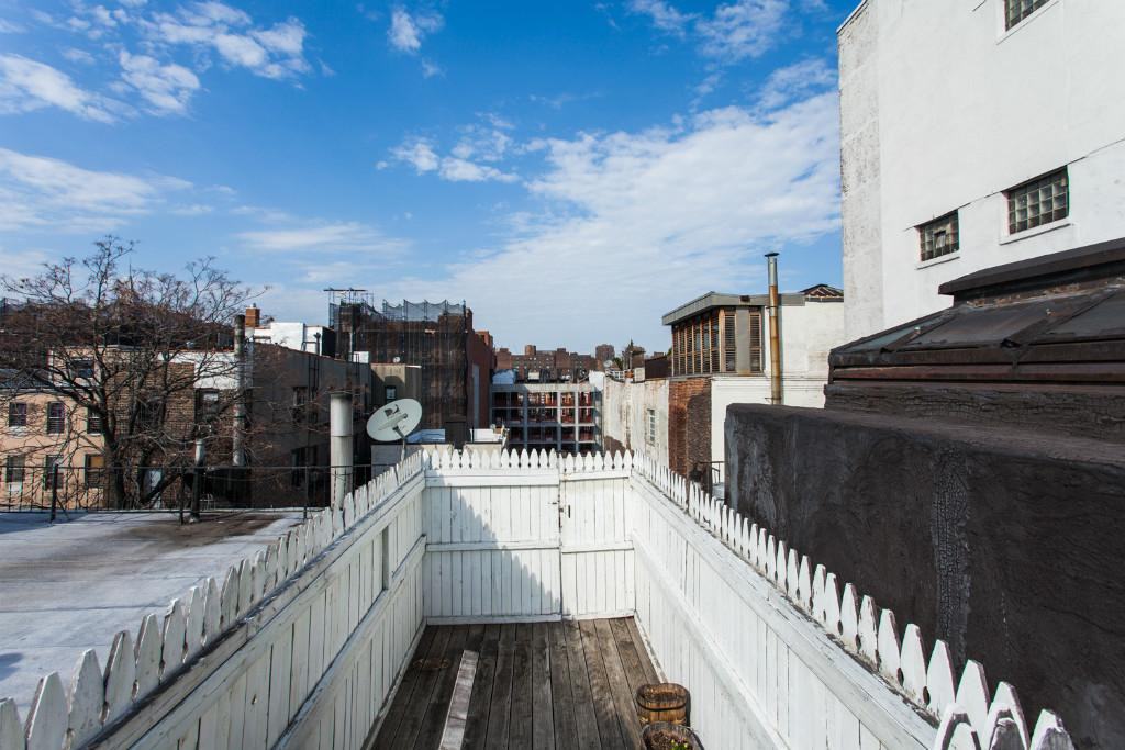 E 10th St #9 - Photo 7 of 7