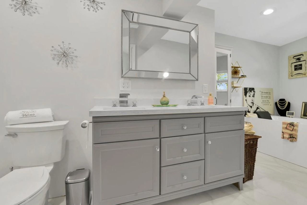 901 Sw 12th Ave - Photo 2 of 8