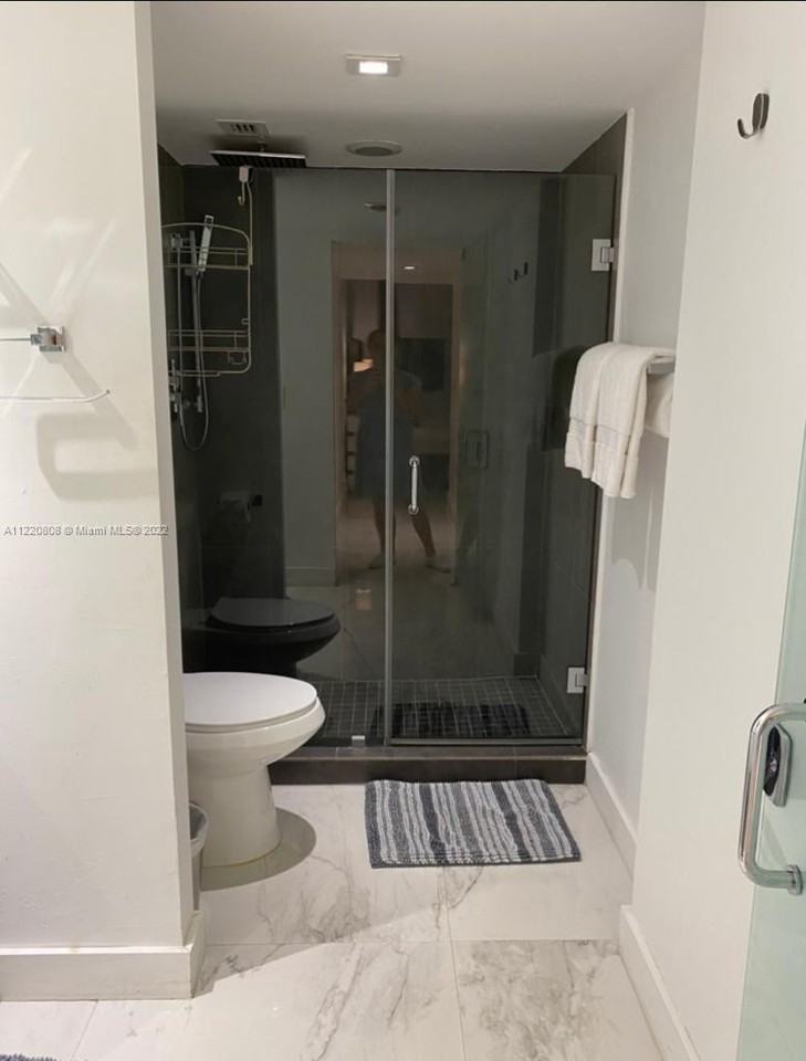 2301 Collins Ave #1503 - Photo 3 of 8