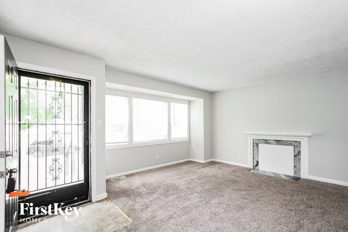 3517 N Layman Ave - Photo 3 of 12