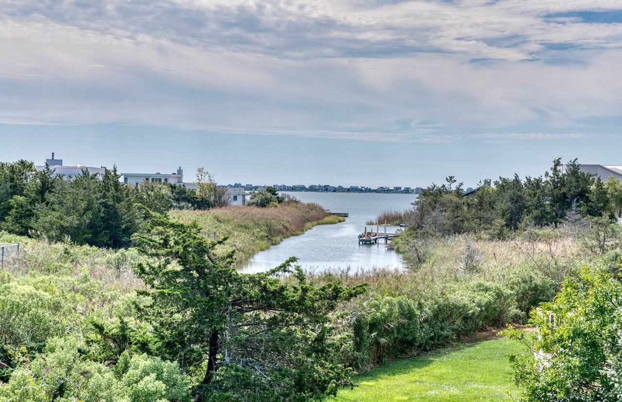 1 Duck Point Rd - Photo 2 of 6