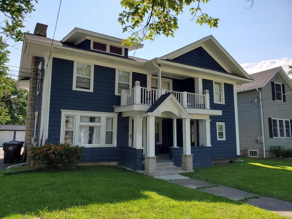 121 Clinton St
