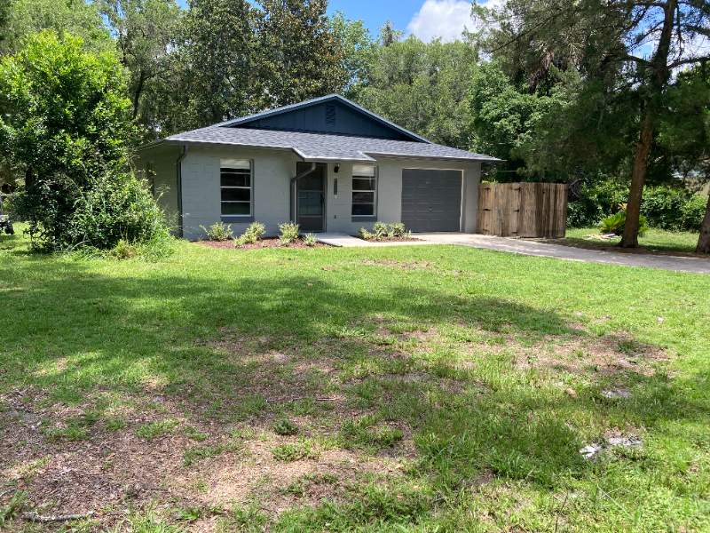 450 Clough Ave - Photo 2 of 17