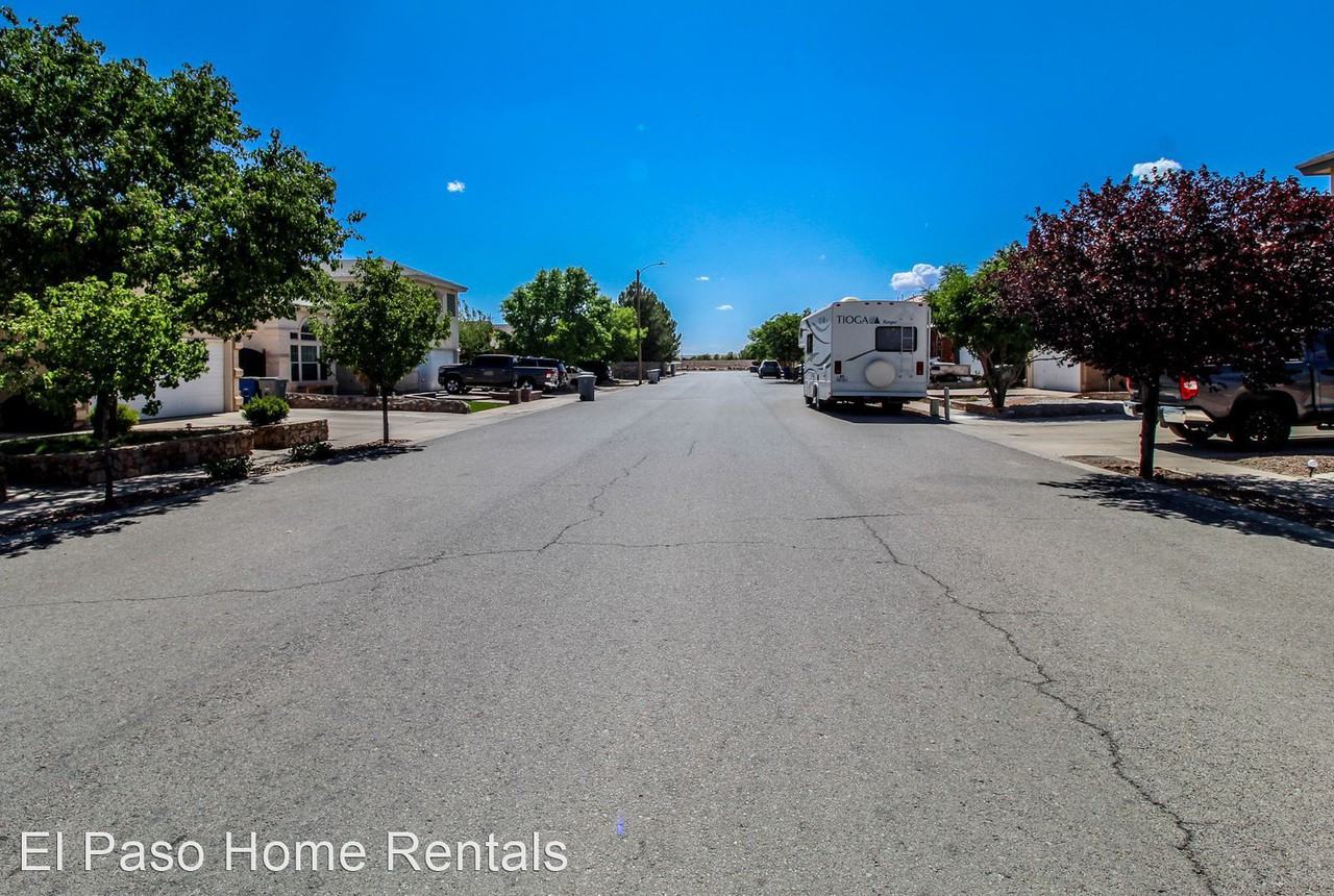 369 Jardin Bello - Photo 2 of 31