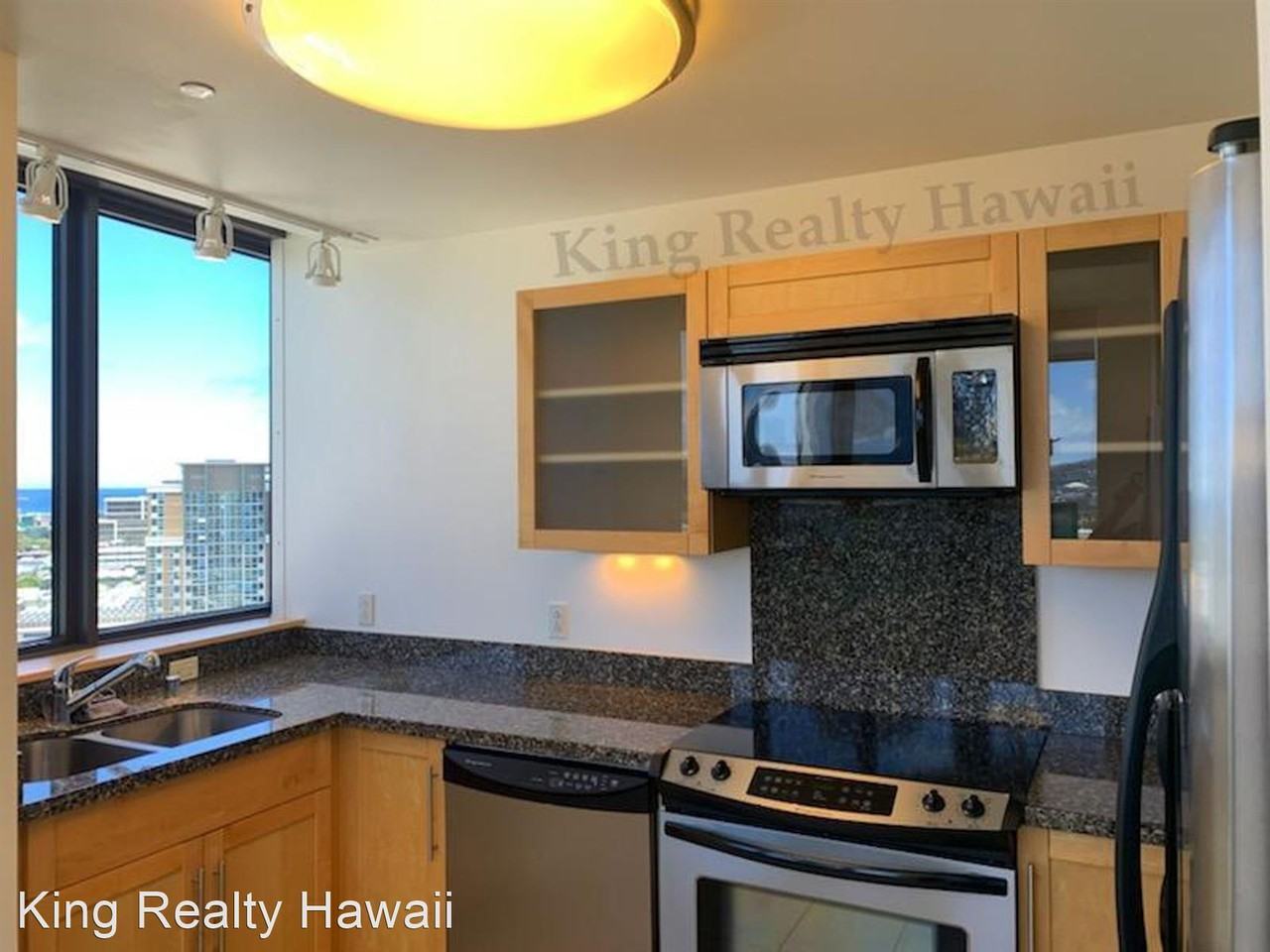 *Luxury Living at a reasonable price! 1 br / 1 bath w/VIEWS & Amenities - Photo 2 of 14