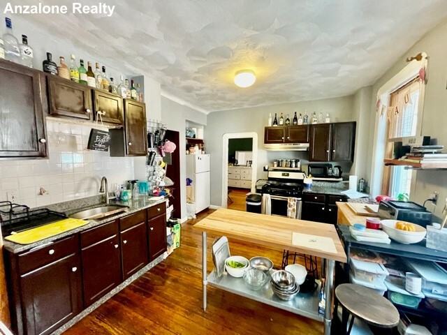 8 Margaret St #3 - Photo 3 of 10