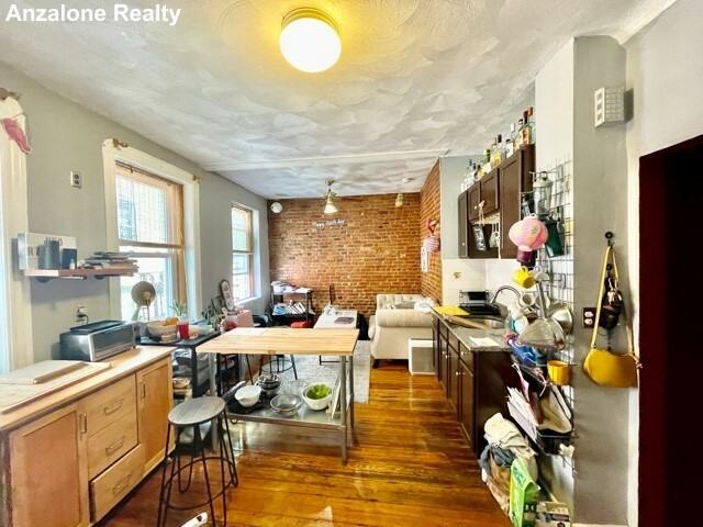 8 Margaret St #3 - Photo 4 of 10