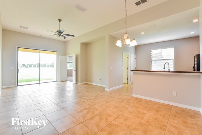 2010 Lacosta Pl - Photo 3 of 15