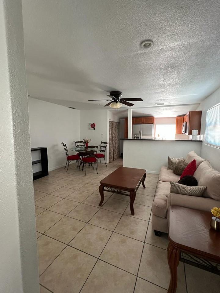 3203 N Howard Ave - Photo 3 of 15