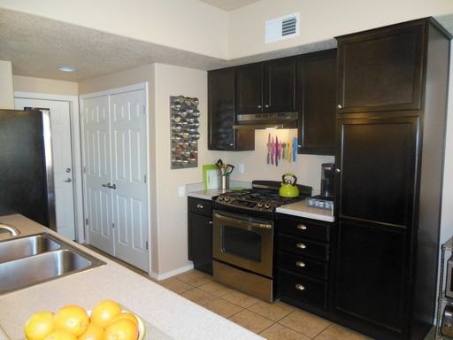 11028 Del Carmen St NW - Photo 2 of 21
