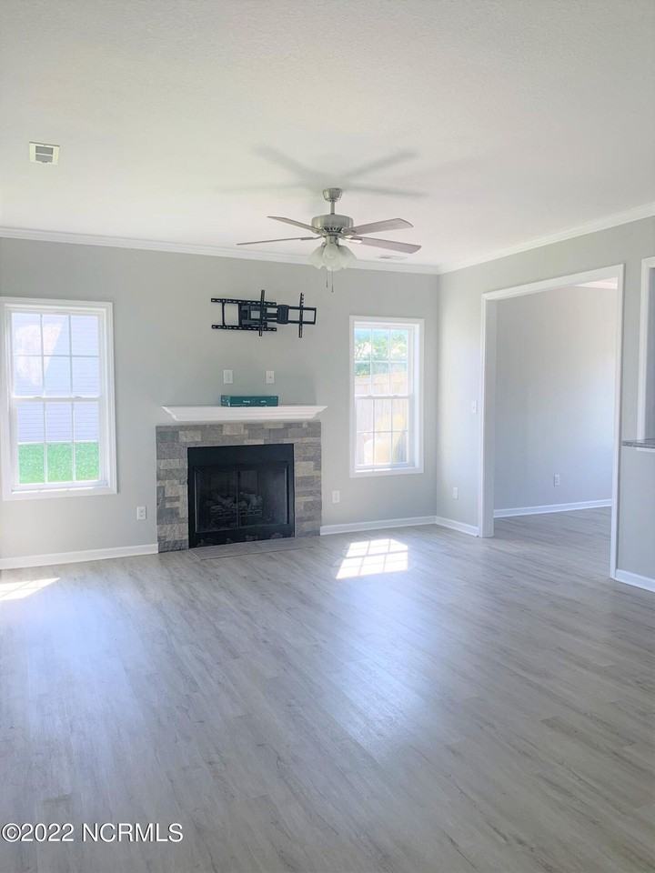 115 Dukes Lake Circle - Photo 2 of 5