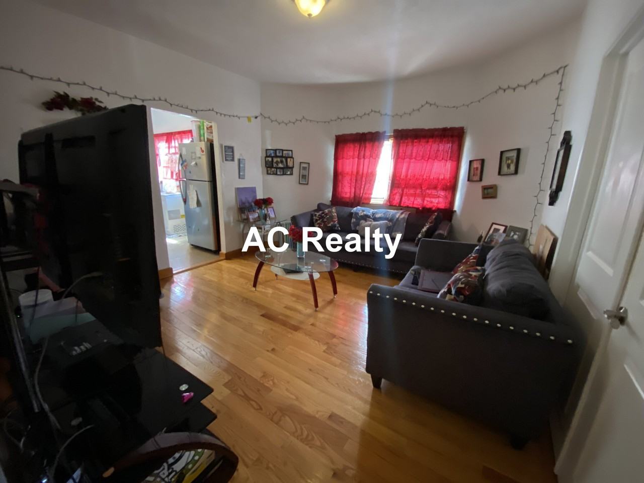 9 Starbird St #1 - Photo 3 of 7