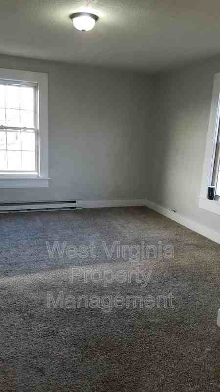 807 S Oakwood Ave #1 - Photo 2 of 8