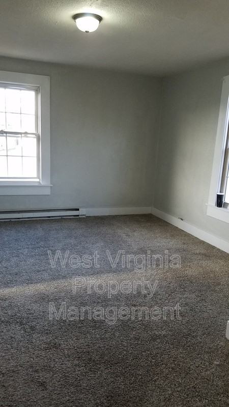 807 S Oakwood Ave #1 - Photo 3 of 8