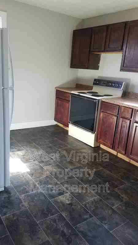 807 S Oakwood Ave #1 - Photo 4 of 8
