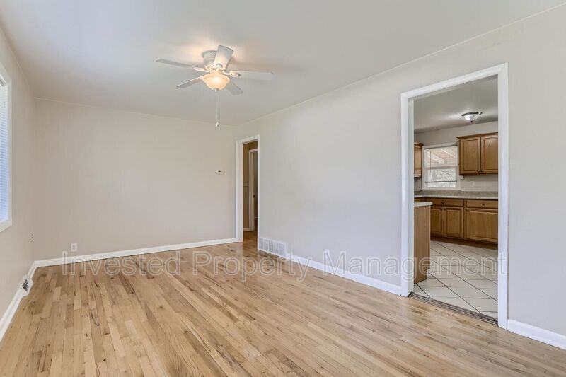 760 Kenton St - Photo 2 of 11