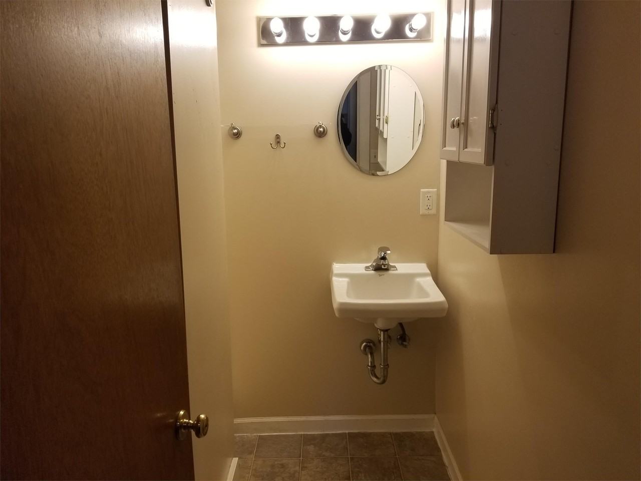 515 S 8th Ave #1-2 - Photo 6 of 9