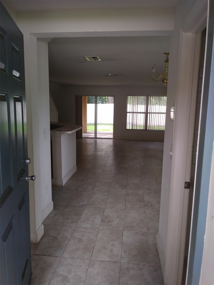 11664 Mango Ridge Blvd #127596002 - Photo 4 of 14