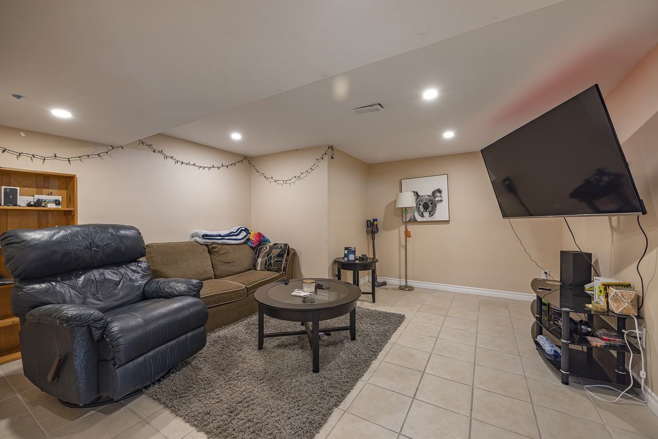 201 Belmont Ave #L - Photo 3 of 10