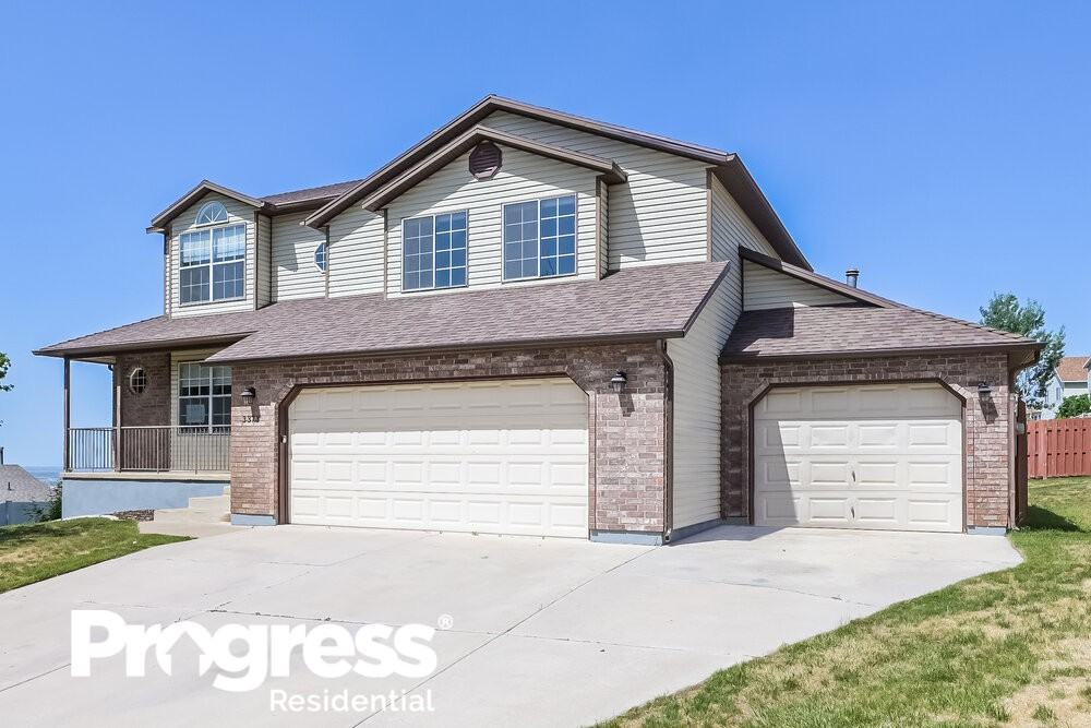 3373 N 375 E - Photo 2 of 18