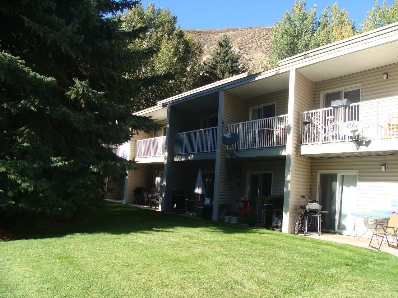 414 W Beaver Creek Blvd #B11 - Photo 2 of 18