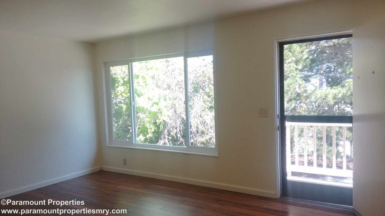 554 Laine St #554 - Photo 3 of 13