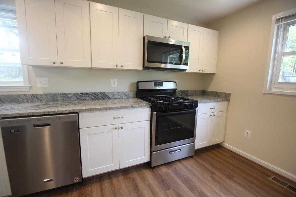 10717 Maple St - Photo 7 of 28