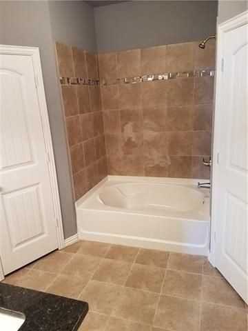 640 Kimbrough St - Photo 6 of 9