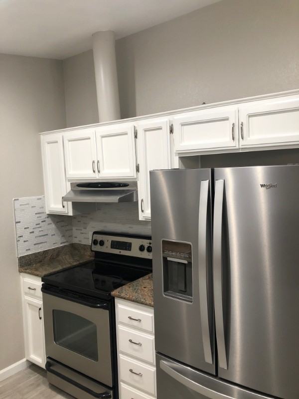 2328 E 6th St - Photo 4 of 13