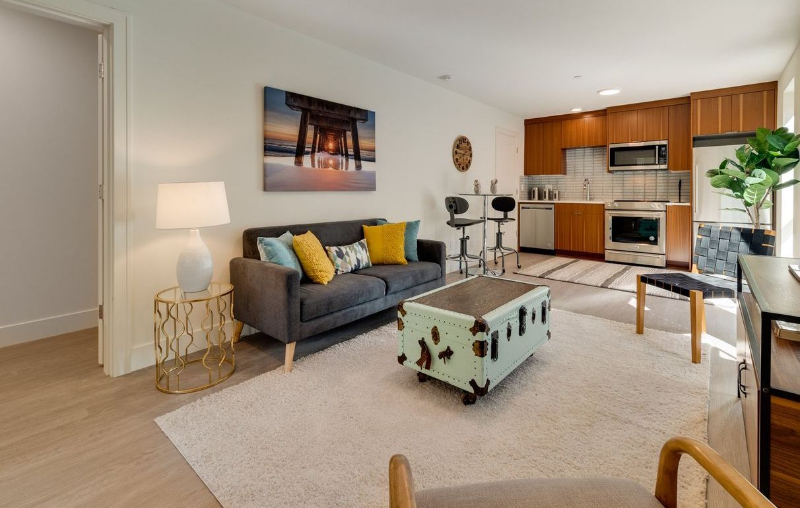 4124 N Michigan Ave #B - Photo 3 of 12