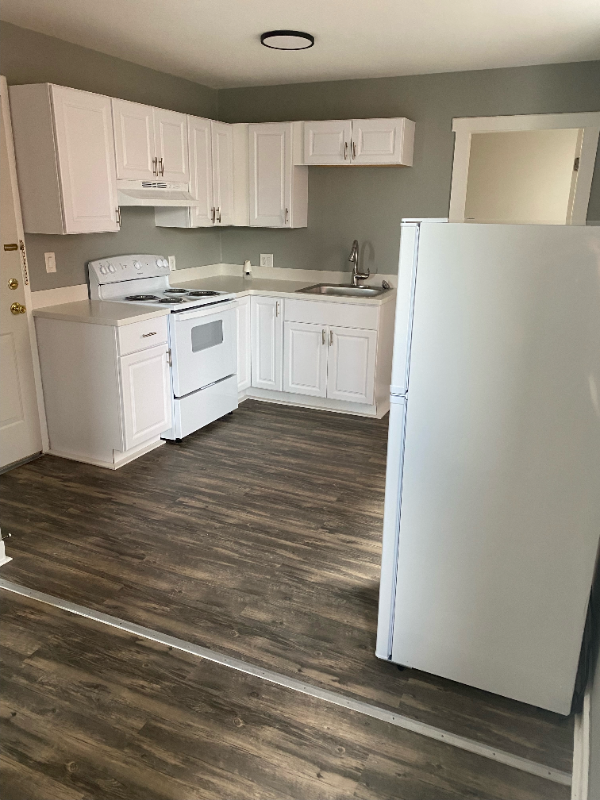 360 Cumberland Ave #1 - Photo 2 of 6